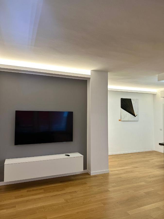 Modern Art Loft - Raffinato Loft In Zona Centrale Milán Exterior foto